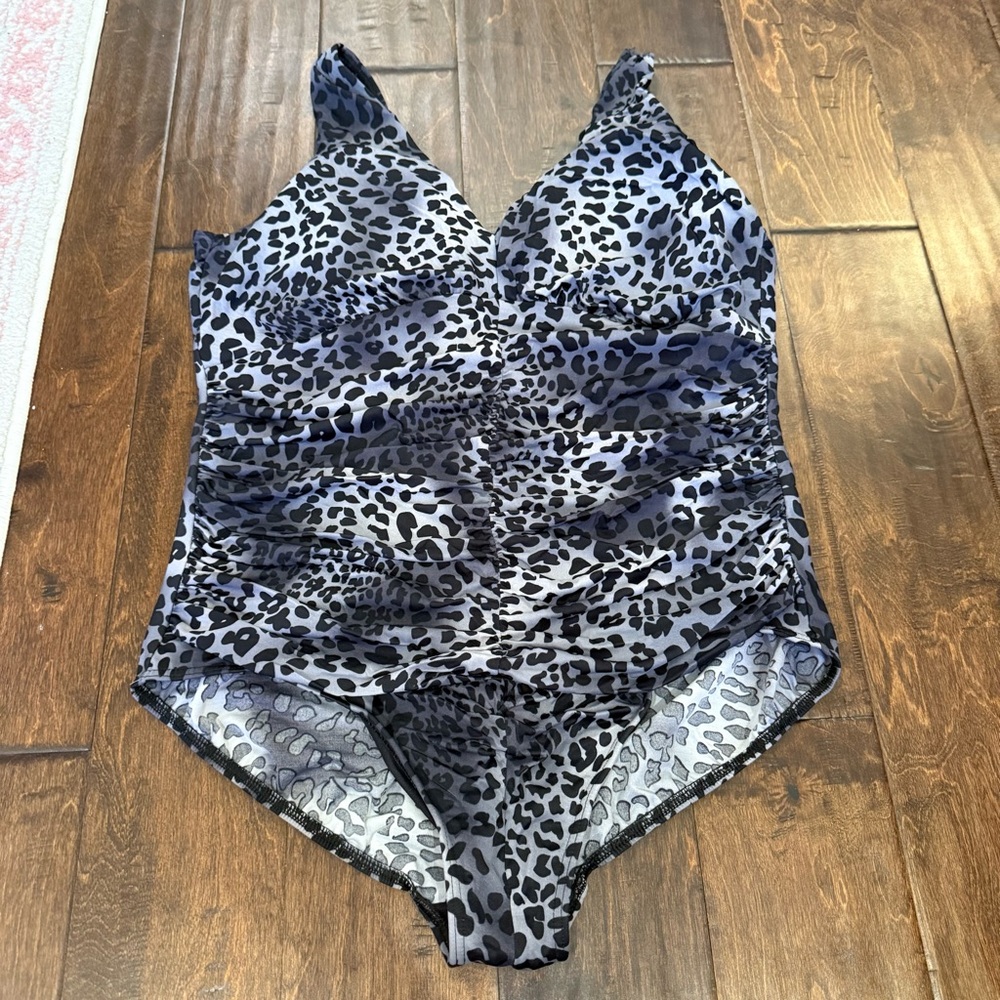 Miraclesuit One Piece Swimsuit Gray Ruched Leopard Animal Print size 22W
